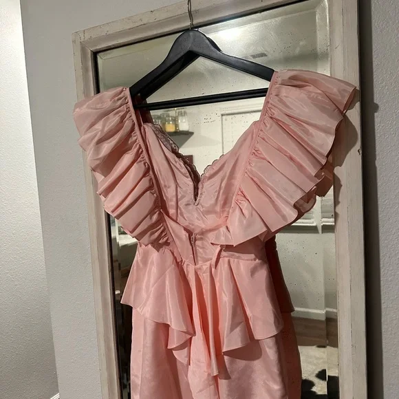 80s Vintage JC Penneys Elegant Pink Ruffled with Sequin Detail Dress - Picture 4 of 6